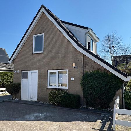Huebsches Ferienhaus In Ouddorp - Fusslaeufig Zum Strand Und Zentrum Exterior photo