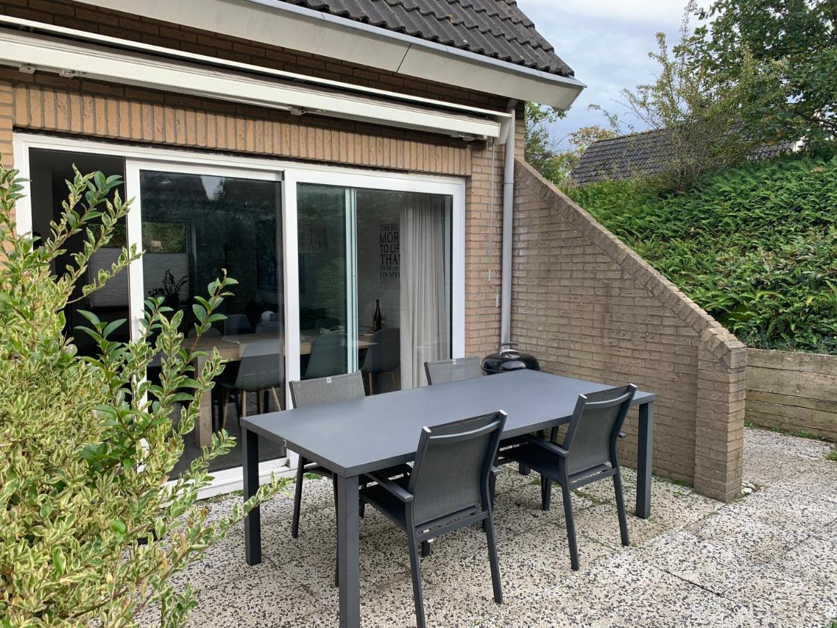 Huebsches Ferienhaus In Ouddorp - Fusslaeufig Zum Strand Und Zentrum Exterior photo